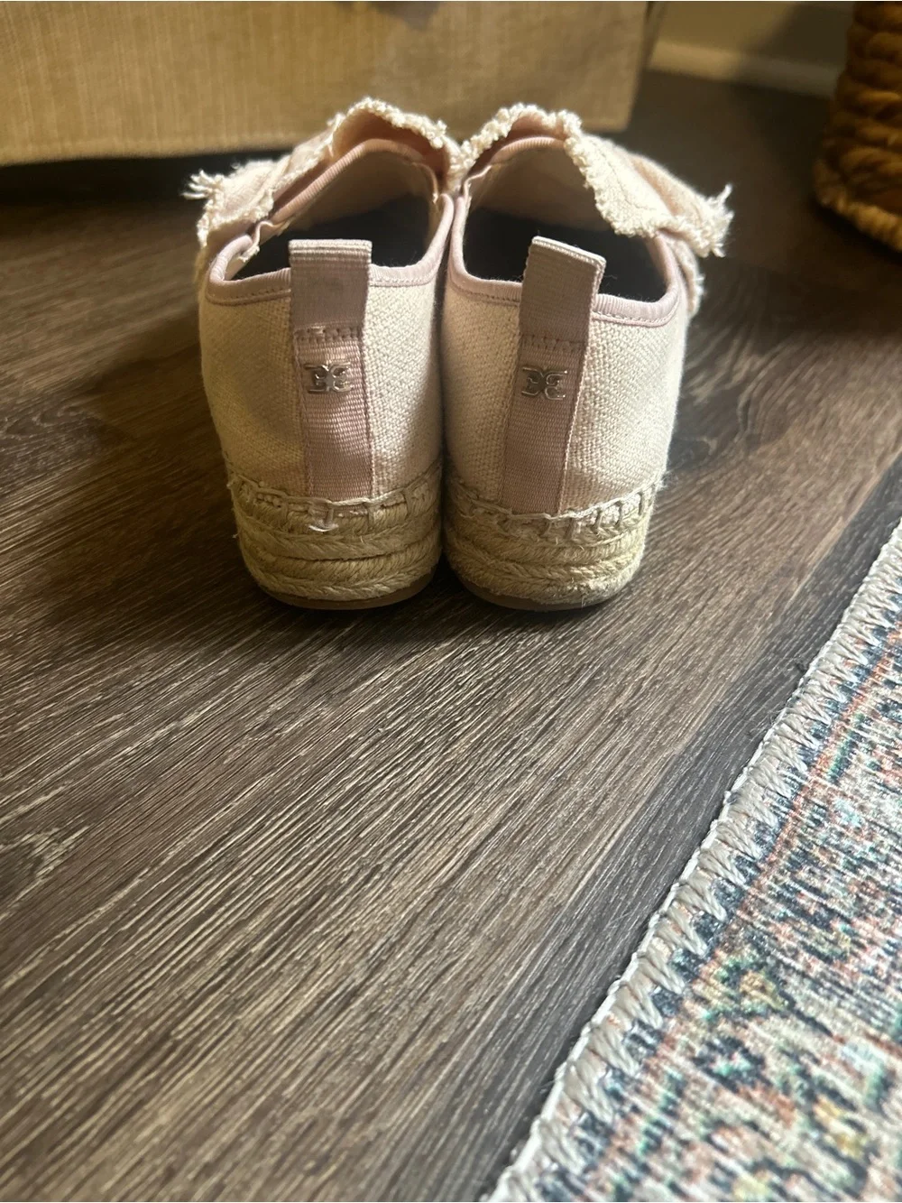 Sam Edelman Blush Canvas Distressed Ruffle Espadrille Flats Women’s Size 6.5